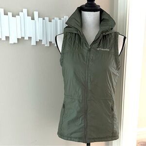 Columbia Women’s XS Olive Green Hooded Puffer Vest Lightweight Zip-Up